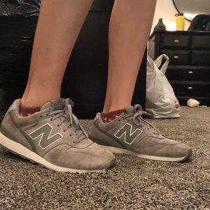 New Balance 696 gray
